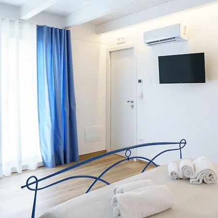 Civico 7 - Apulian בית אירוח קונברסאנו